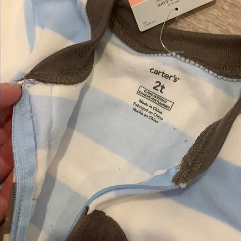 Carter’s onesie sleeps wear